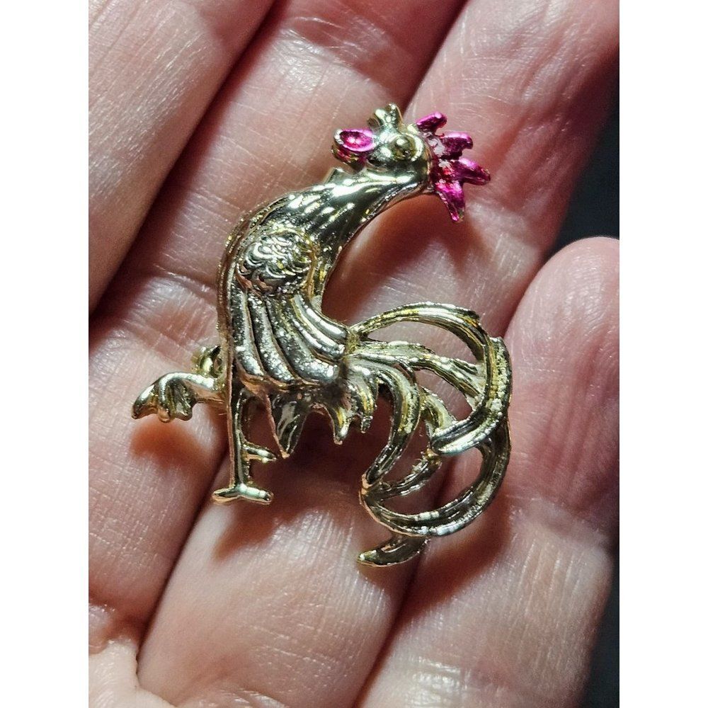 Vintage gold tone rooster brooch